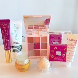 NWT! Beauty Box
